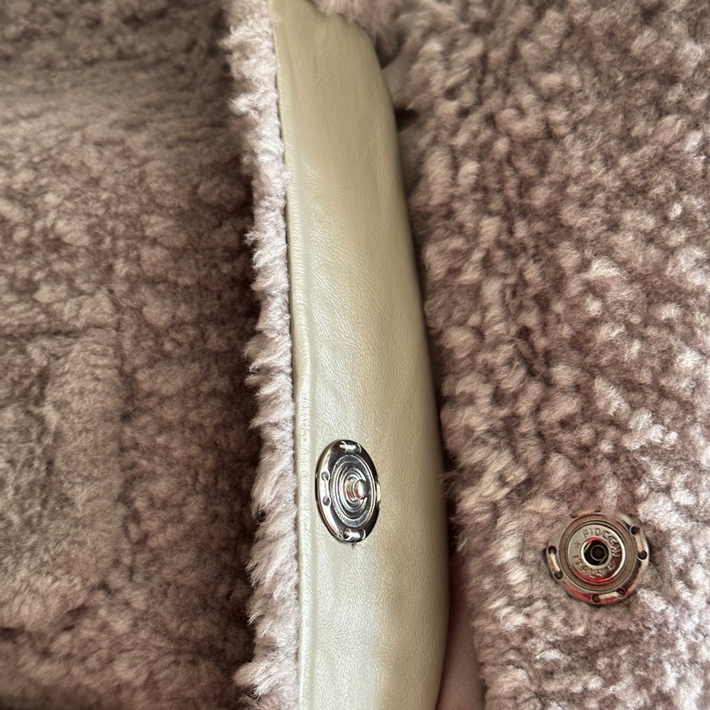 Shearling coat - Picture 6 of 8